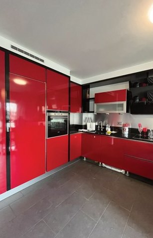 Cuisine avant rénovation des façades